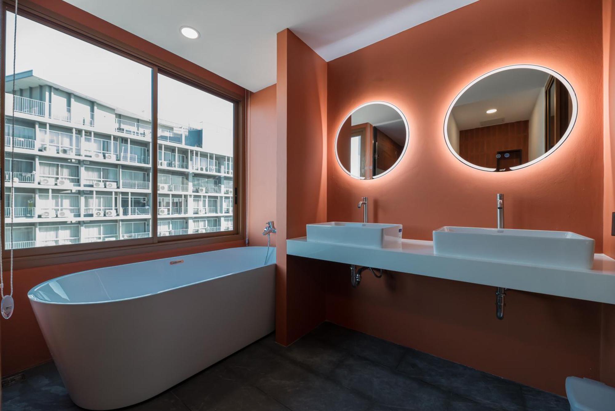 Blu Monkey Hub And Hotel Bangsaen Exterior foto